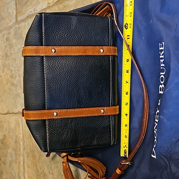 Dooney & Bourke Black and Tan Leather Handbag - Picture 5 of 9